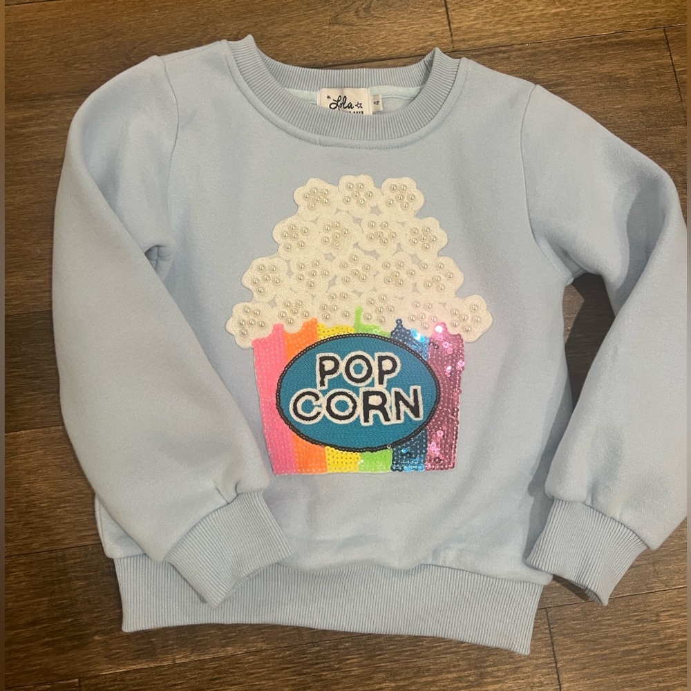 Lola and the Boys
Popcorn Sequins Sweatshirt
Blue
Size 4T
NWOT